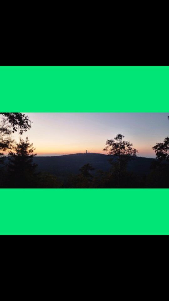 Little bit of fun night run in Taunus.
.
.
#flyhumanfly #trailrunning #laufen #frankfurtliebe #werunfrankfurt #hoka #sunset #runnerscommunity #runningmotivation #runnersfromgermany #laufenmachtsüchtig #laufenmachtglücklich